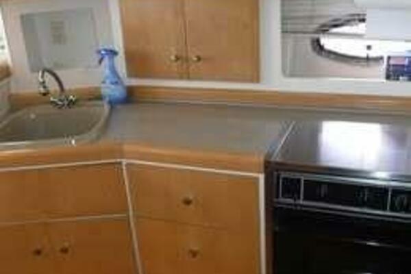 35ft Carver Yacht For Sale