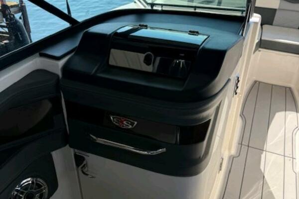 27ft Chaparral Yacht For Sale