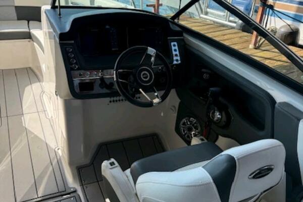 27ft Chaparral Yacht For Sale