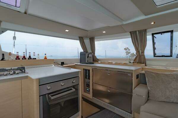 Fountaine Pajot Tanna 47 Yacht For Sale