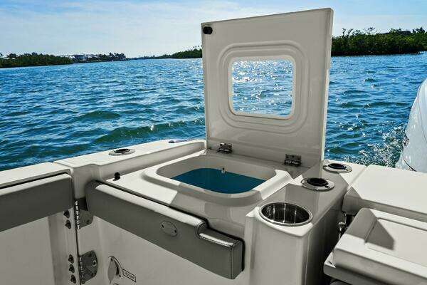 Pursuit S 358 Yacht For Sale