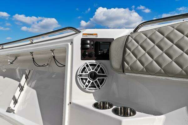 Pursuit S 358 Yacht For Sale