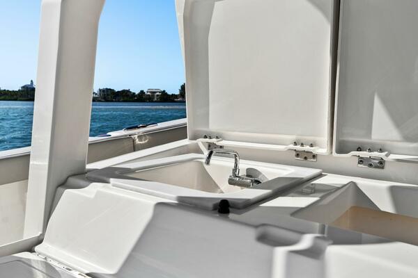 36ft Pursuit Yacht For Sale