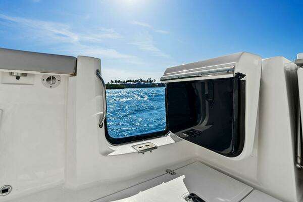 Pursuit S 358 Yacht For Sale