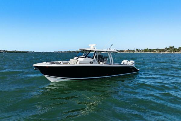 36ft Pursuit Yacht For Sale