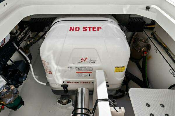 Pursuit S 358 Yacht For Sale