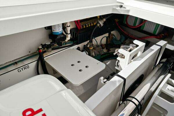 Pursuit S 358 Yacht For Sale