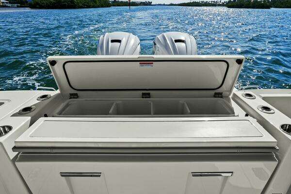 Pursuit S 358 Yacht For Sale