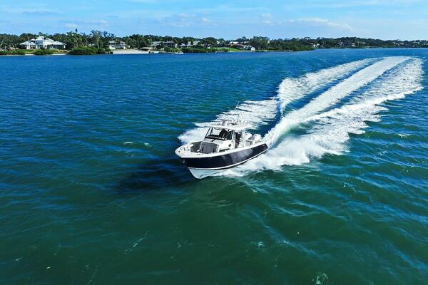 36ft Pursuit Yacht For Sale