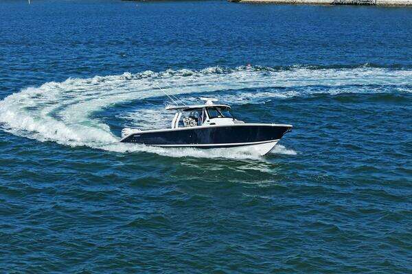 Pursuit S 358 Yacht For Sale