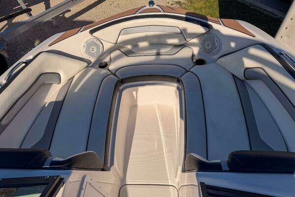 Photo of the 2017 Yamaha Boats AR195