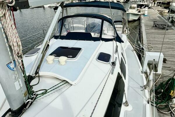 34ft Hunter Yacht For Sale