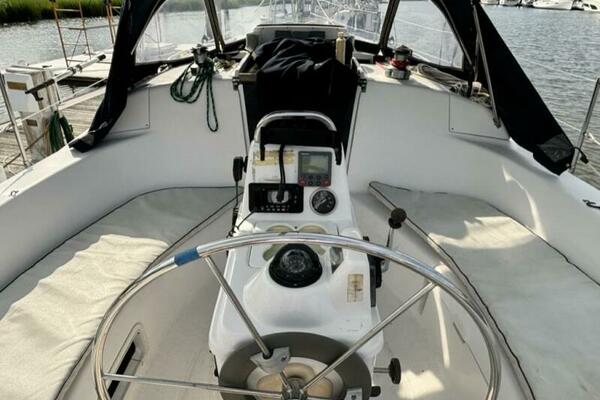 34ft Hunter Yacht For Sale