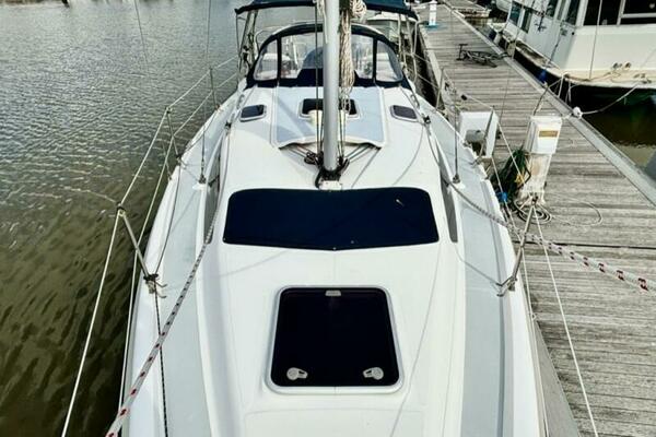 34ft Hunter Yacht For Sale