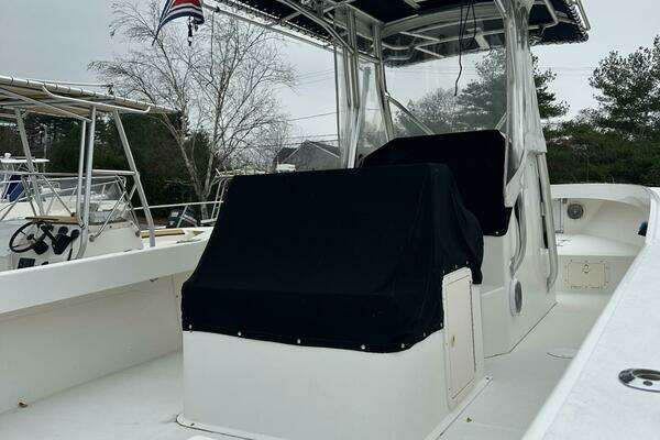 Photo of the 2004 Ocean Master 31 Center Console