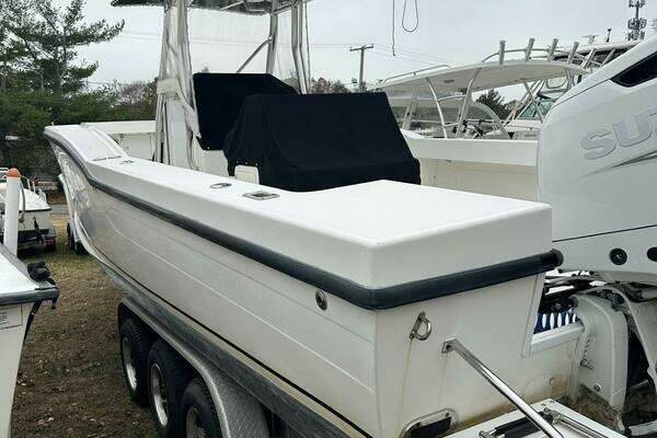 Photo of the 2004 Ocean Master 31 Center Console