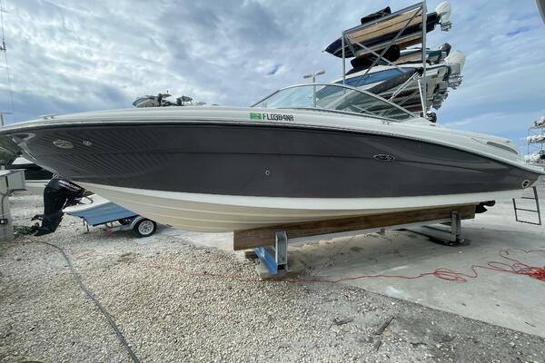 27ft Sea Ray Yacht For Sale