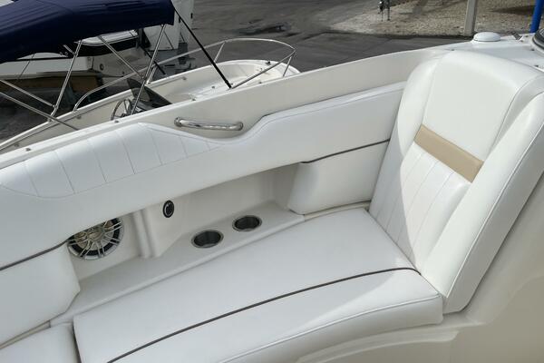 27ft Sea Ray Yacht For Sale