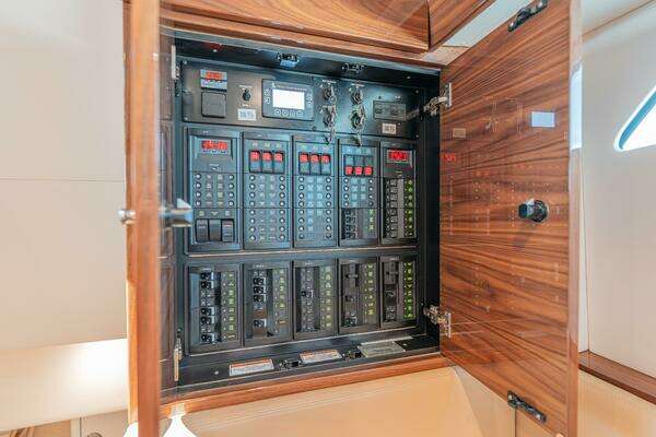 Valhalla Boatworks V-55 Yacht For Sale