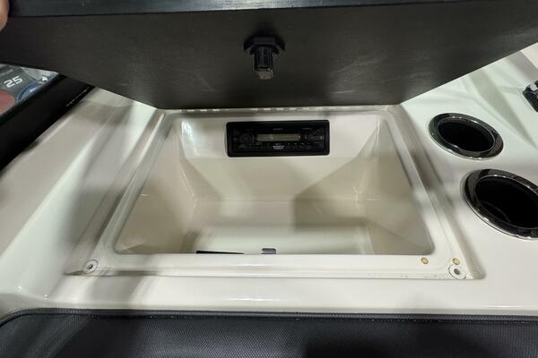 21ft Sea Ray Yacht For Sale