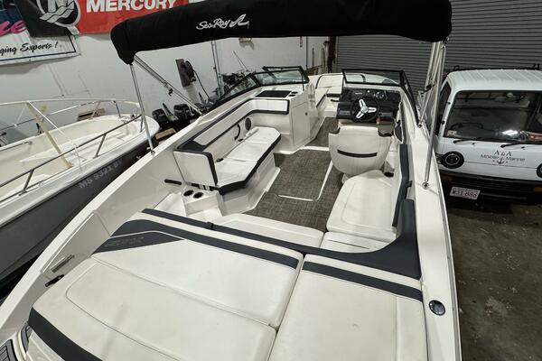 21ft Sea Ray Yacht For Sale
