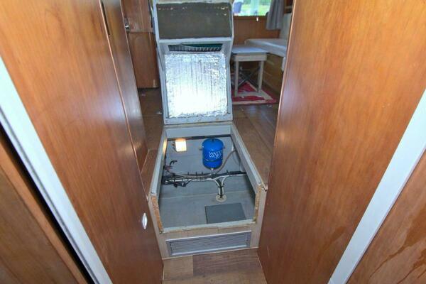 Fish Daddy 36ft Luhrs Yacht For Sale