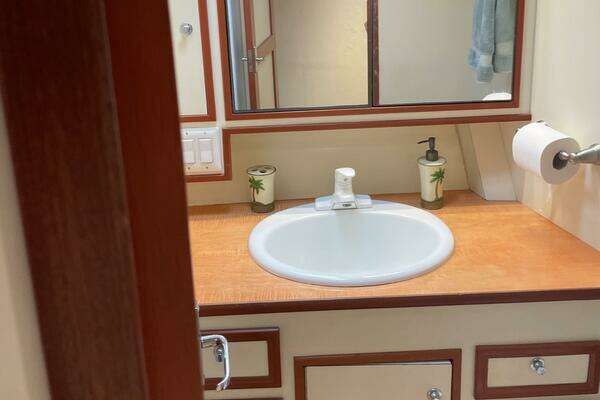 Custom Carolina Lydia 57 Sportfish Yacht For Sale