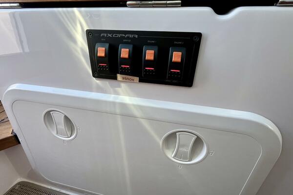 28ft Axopar Yacht For Sale