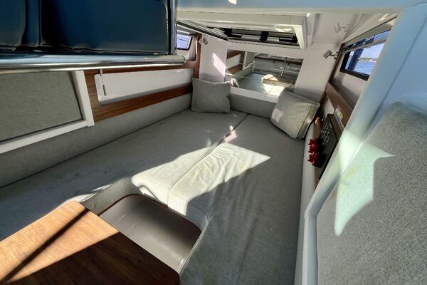 28ft Axopar Yacht For Sale