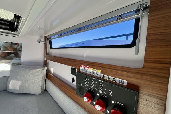 28ft Axopar Yacht For Sale