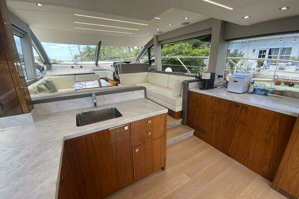 Sunseeker 52 Manhattan Yacht For Sale
