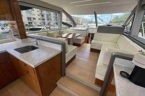 Sunseeker 52 Manhattan Yacht For Sale