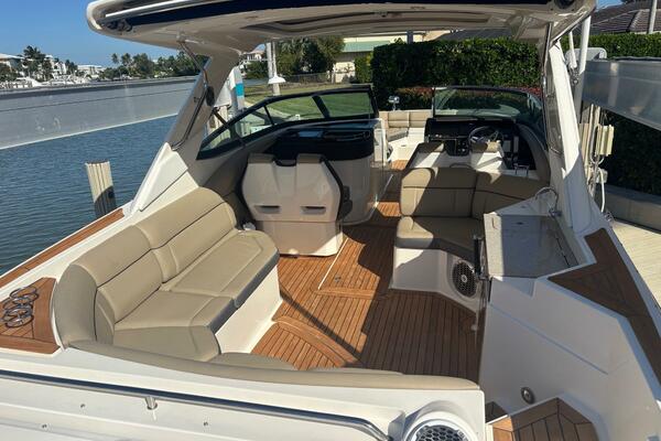 35ft Sea Ray Yacht For Sale