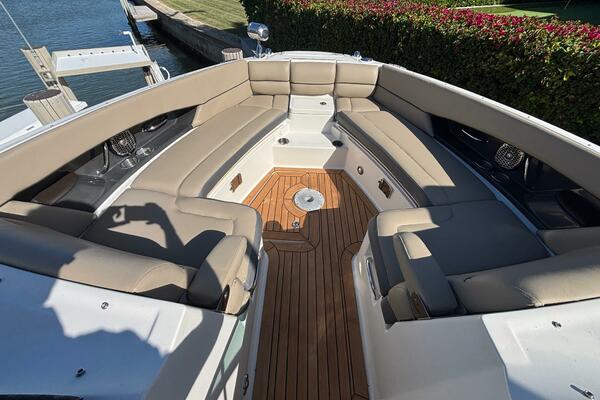 35ft Sea Ray Yacht For Sale