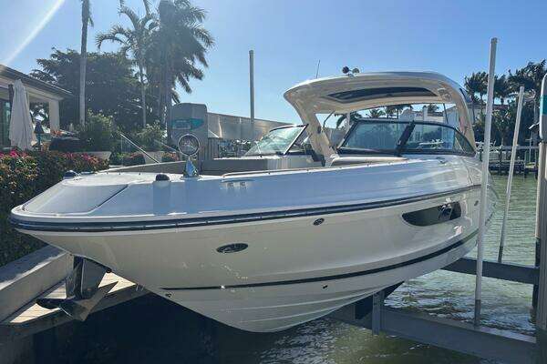 2016 Sea Ray 35