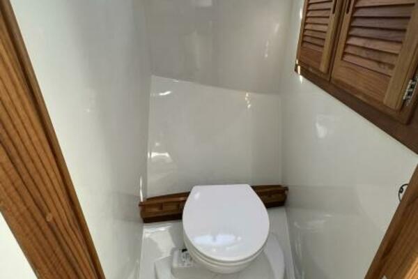 32ft Mabry Yacht For Sale