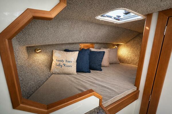 32ft Mabry Yacht For Sale