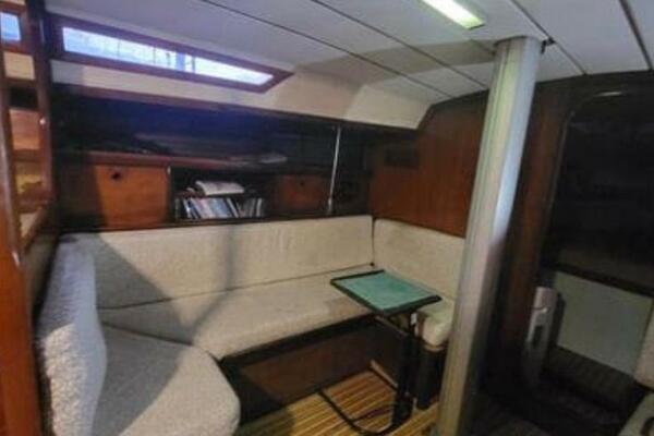 38ft Beneteau Yacht For Sale
