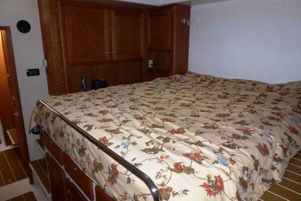 47ft Maine Cat Yacht For Sale