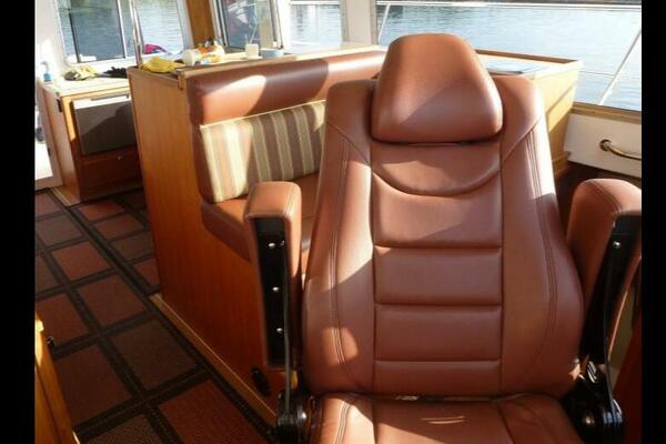 47ft Maine Cat Yacht For Sale