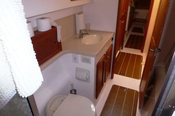 47ft Maine Cat Yacht For Sale