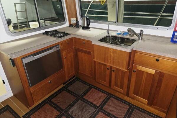 47ft Maine Cat Yacht For Sale