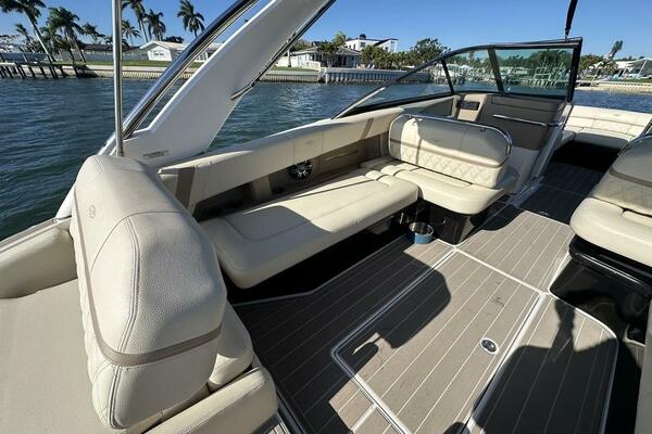 29ft Regal Yacht For Sale