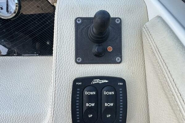 29ft Regal Yacht For Sale