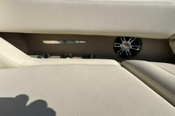 29ft Regal Yacht For Sale