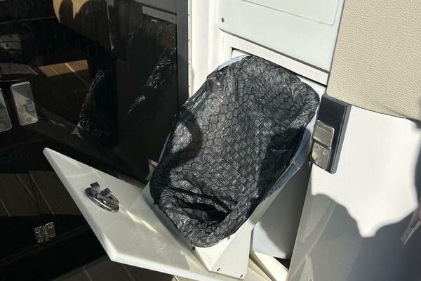 29ft Regal Yacht For Sale