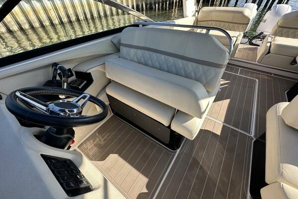 29ft Regal Yacht For Sale