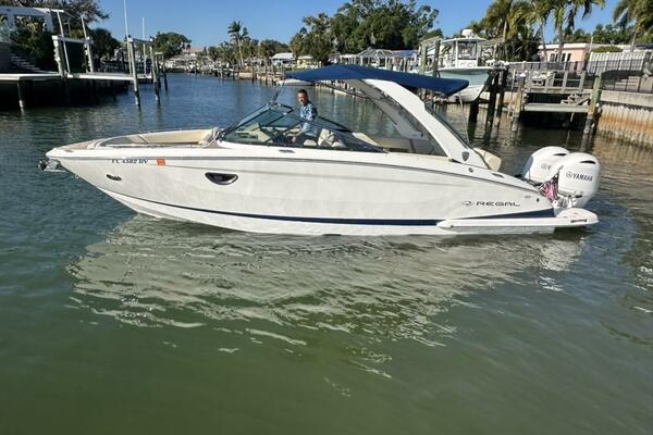 29ft Regal Yacht For Sale