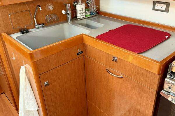 Beneteau Oceanis 55 Yacht For Sale