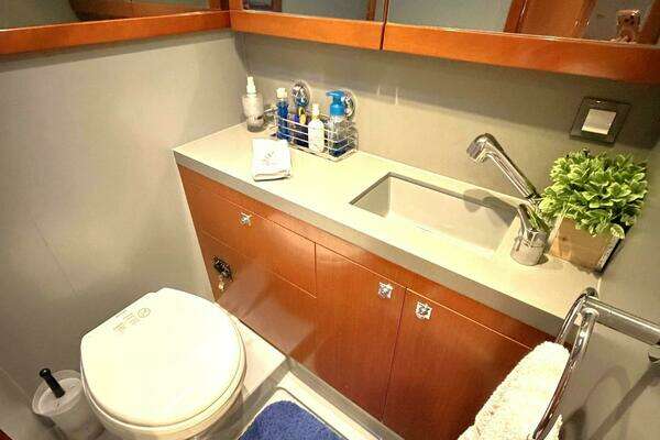 Beneteau Oceanis 55 Yacht For Sale